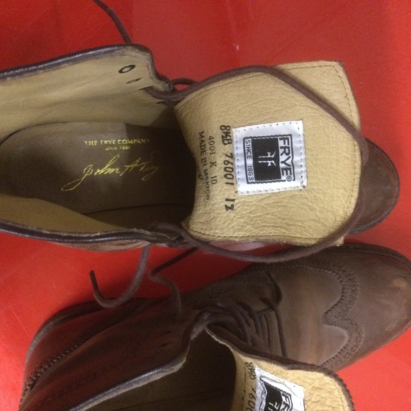 FRYE James Wing-Tip Lace-Up Boots - Picture 5 of 5